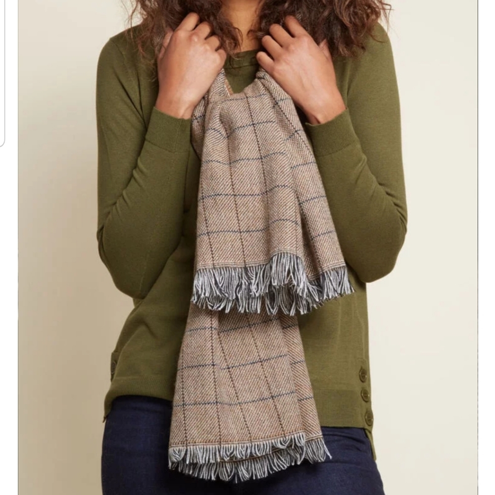 Modcloth brown navy white scarf